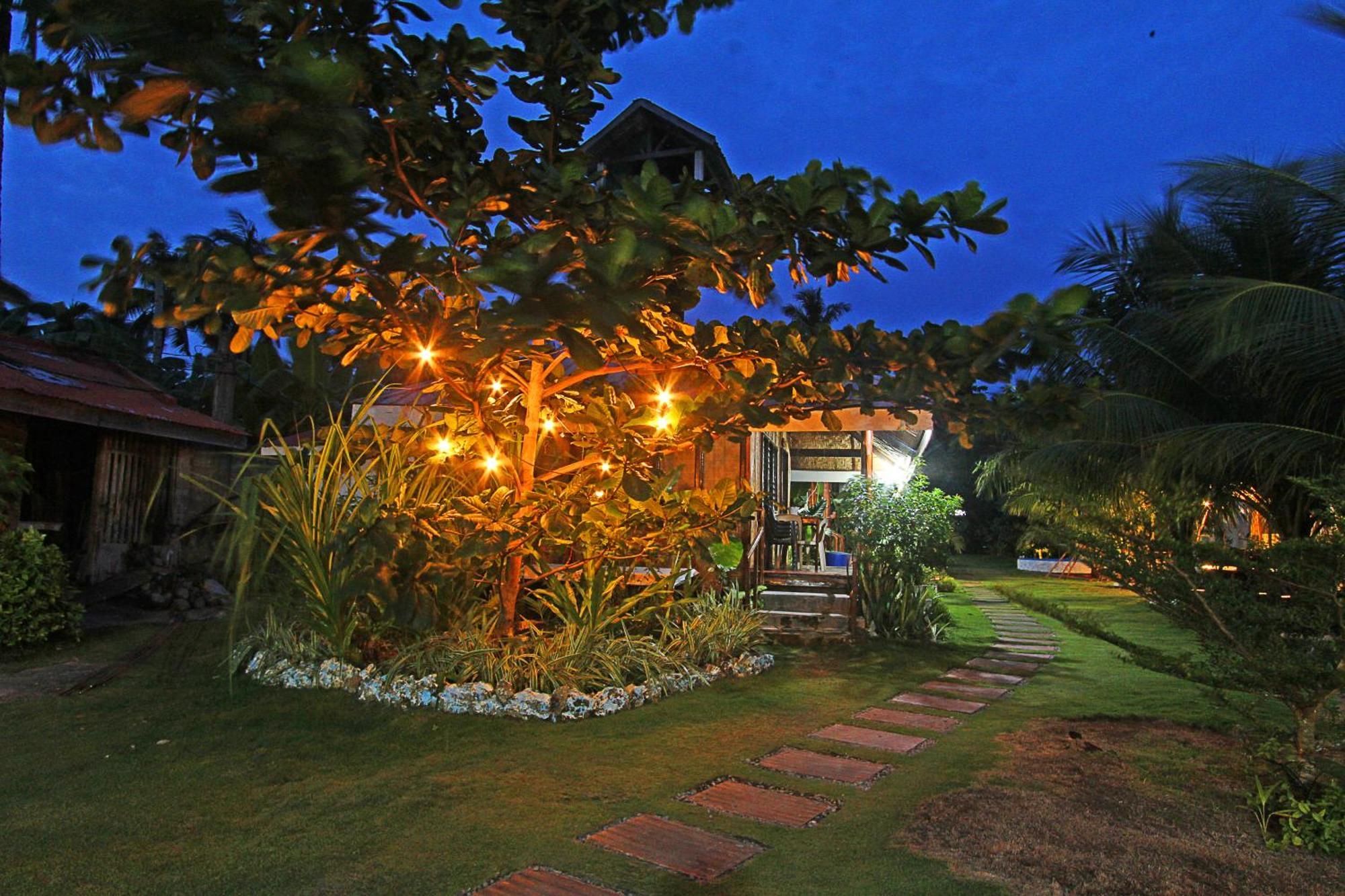 Villa Consolacion Resort General Luna  Ngoại thất bức ảnh