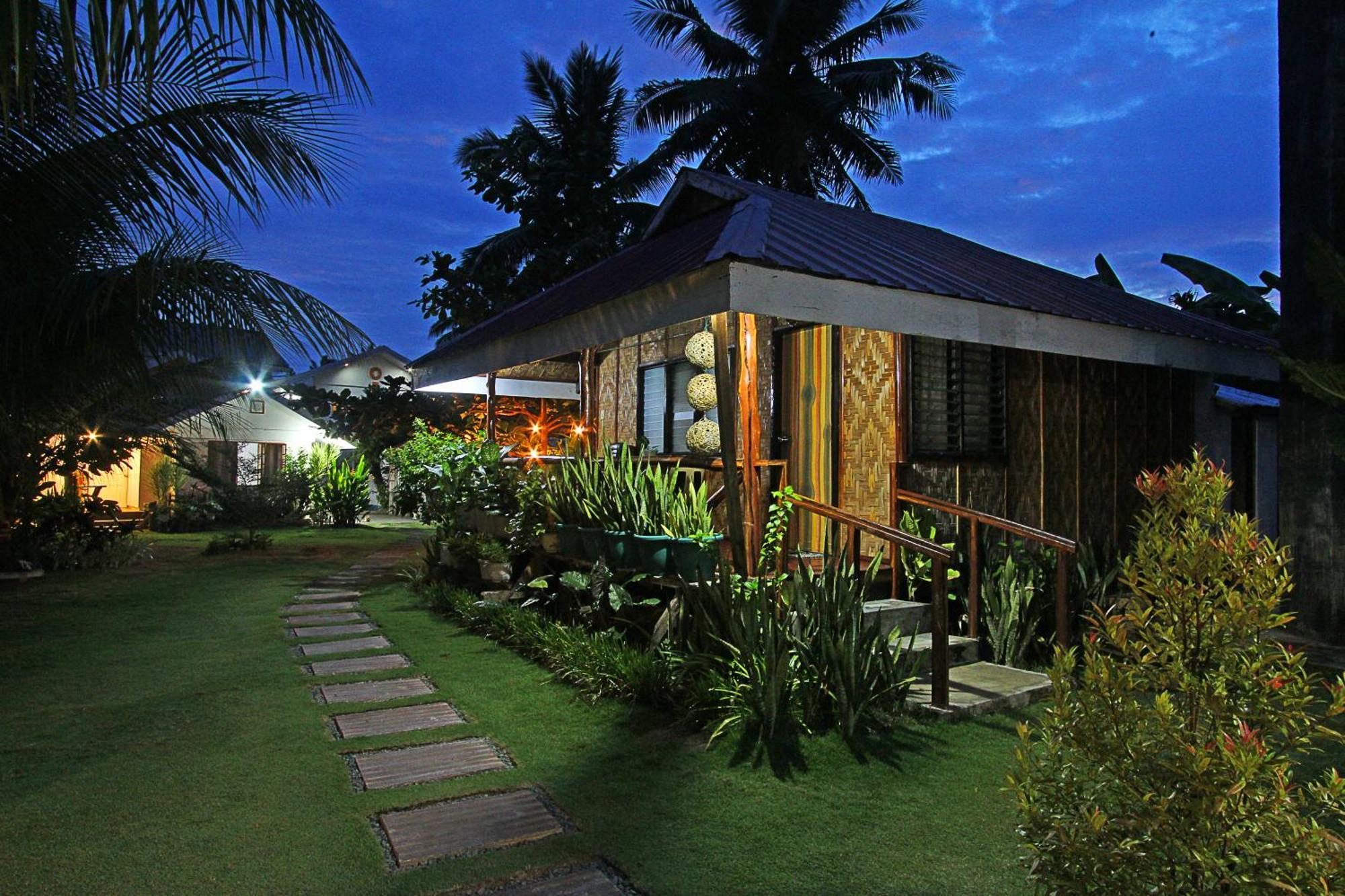 Villa Consolacion Resort General Luna  Ngoại thất bức ảnh