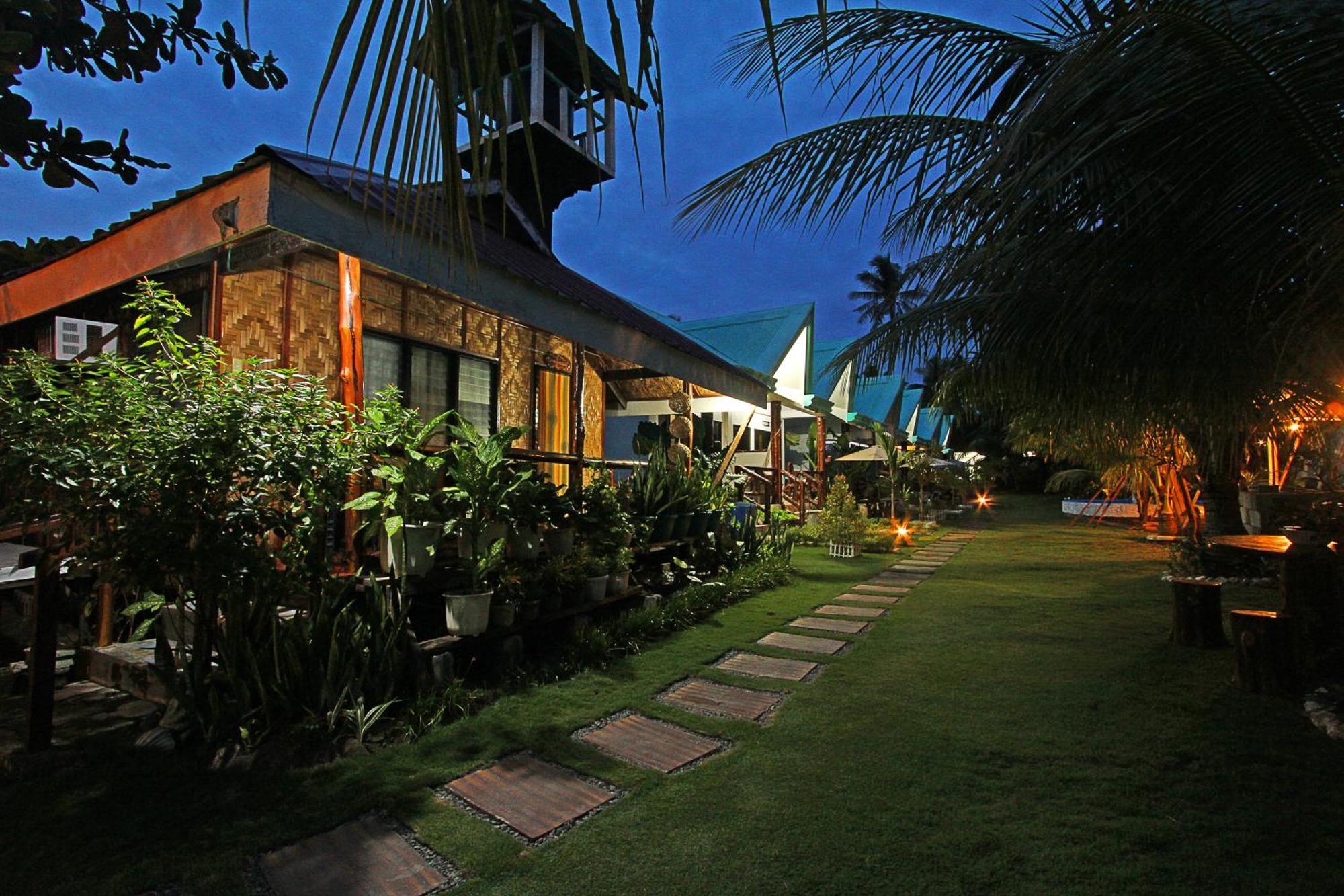 Villa Consolacion Resort General Luna  Ngoại thất bức ảnh