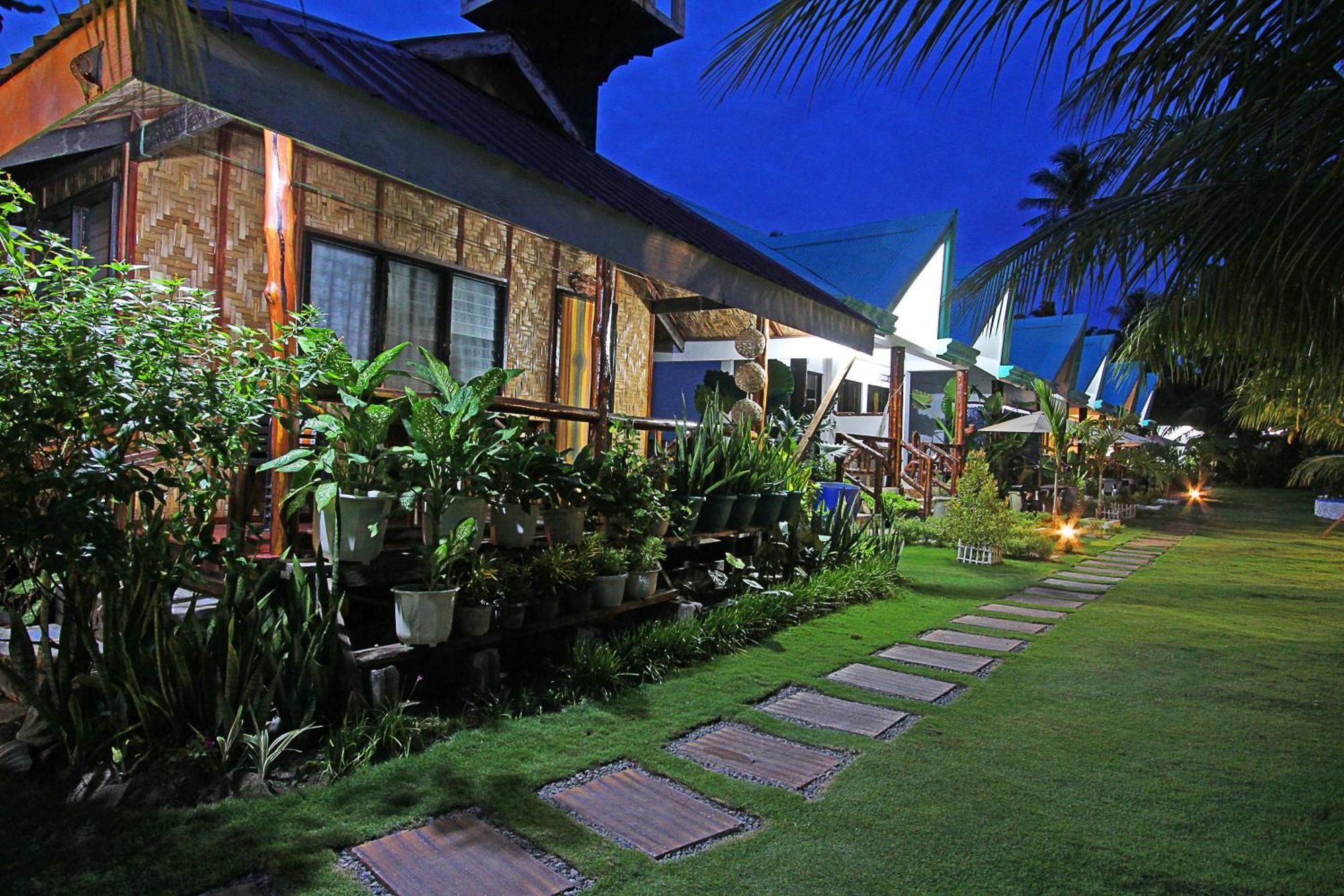 Villa Consolacion Resort General Luna  Ngoại thất bức ảnh