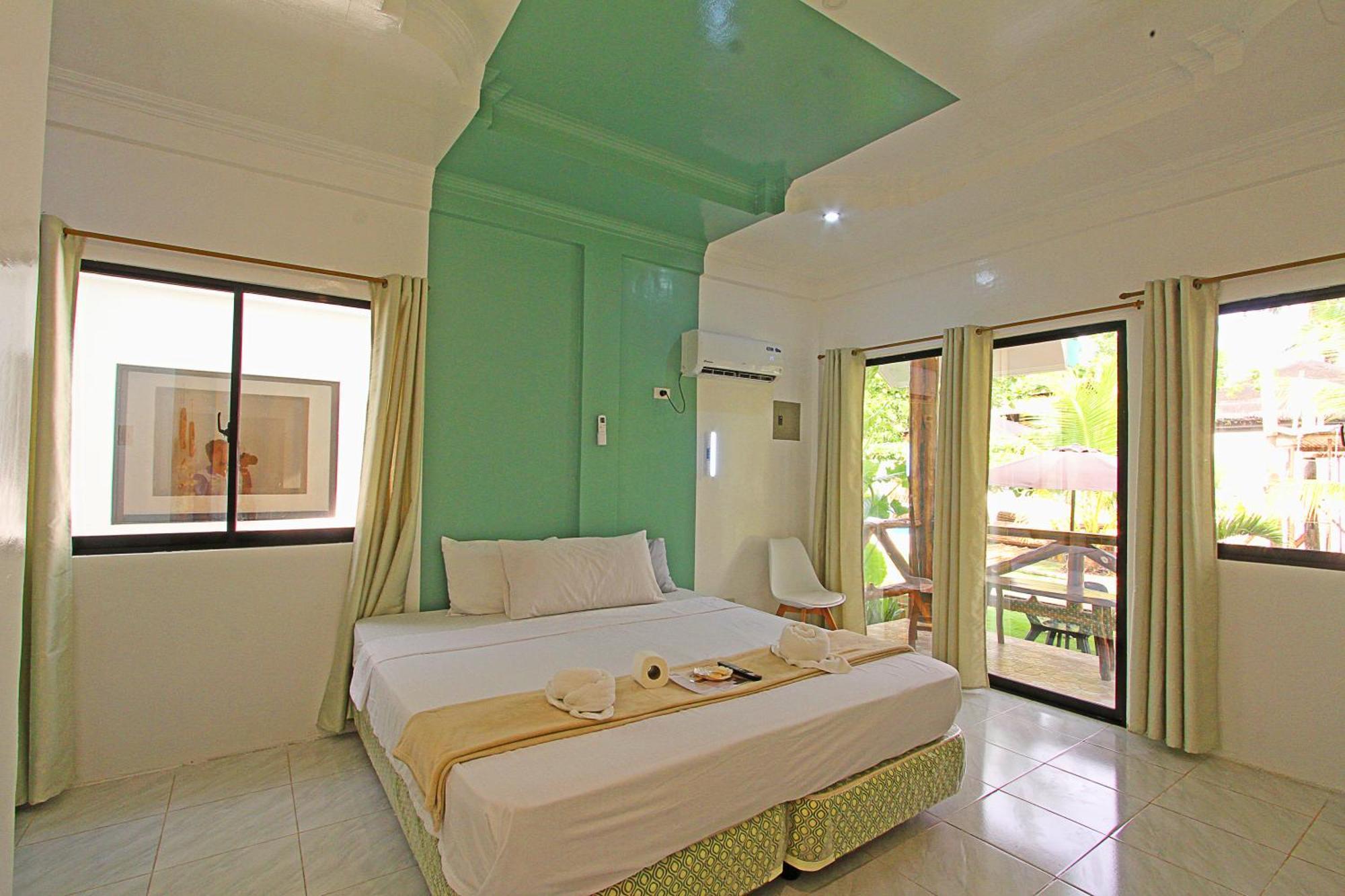 Villa Consolacion Resort General Luna  Ngoại thất bức ảnh