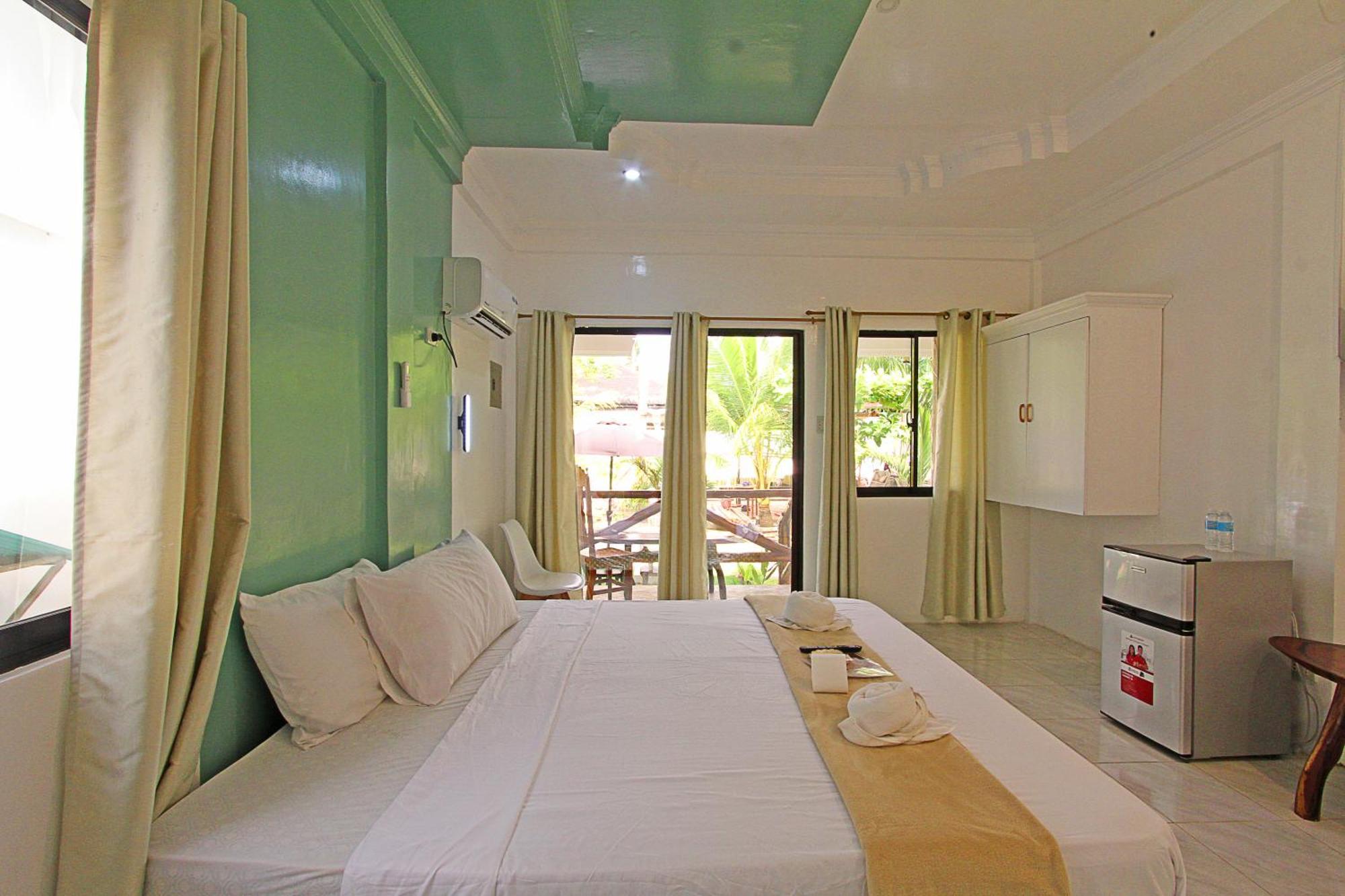 Villa Consolacion Resort General Luna  Ngoại thất bức ảnh